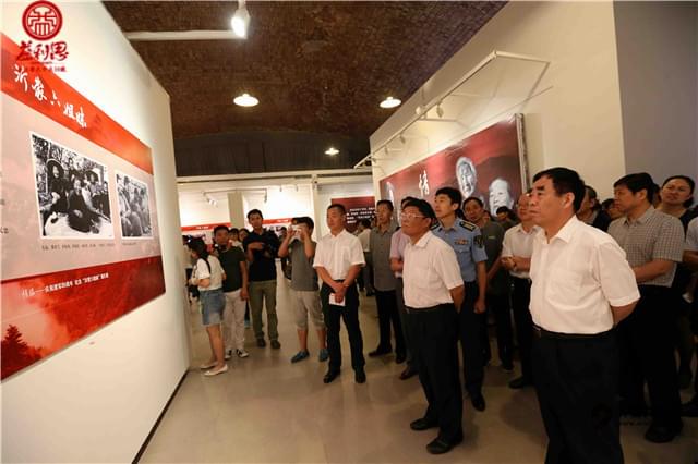 情緣——慶祝建軍89周年 紀(jì)念“沂蒙六姐妹”圖片展