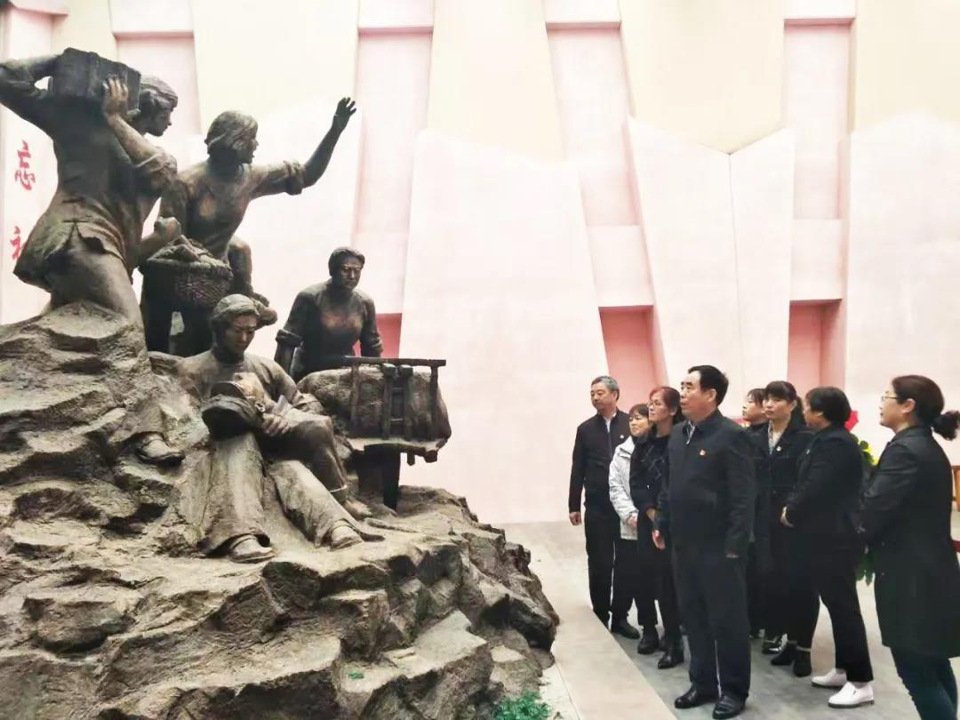 講述“沂蒙六姐妹”的英雄事跡