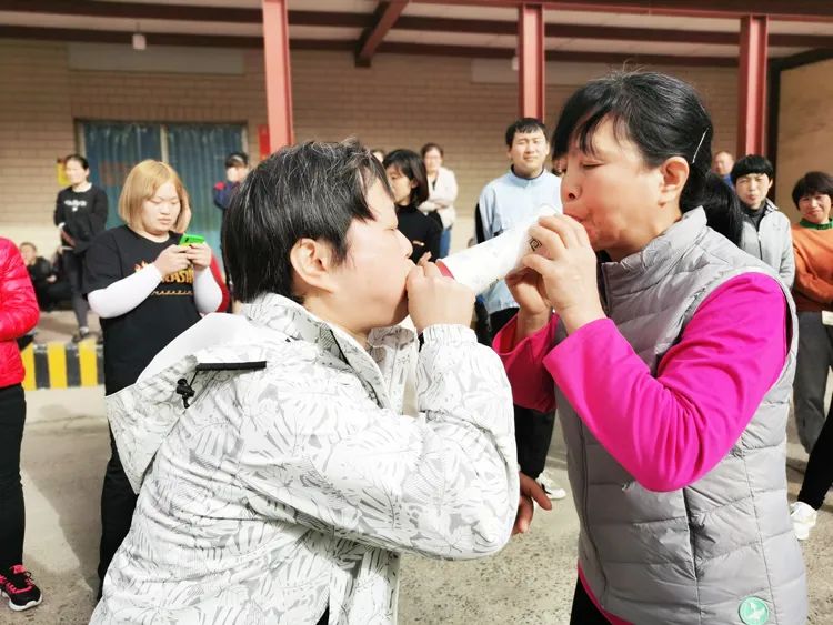 氣球傳遞