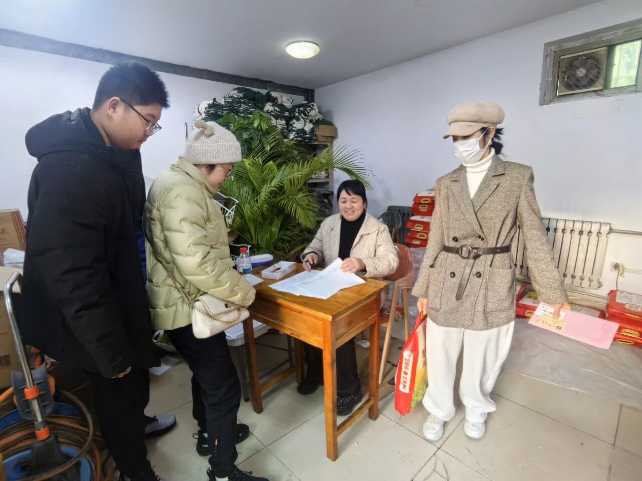 溫暖新春 &nbsp; 情系退休職工